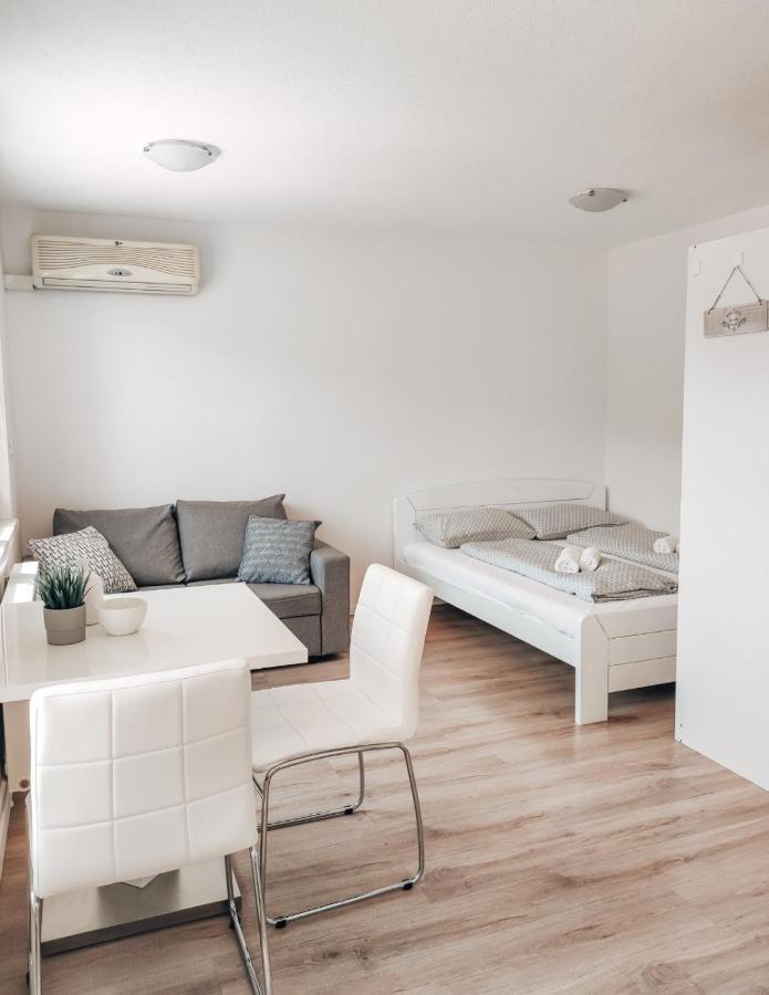 Studio Apartment Sanya 류블랴나 외부 사진